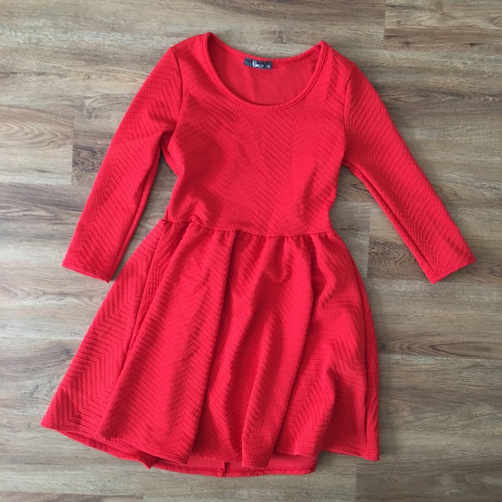 Cute slimming red dress